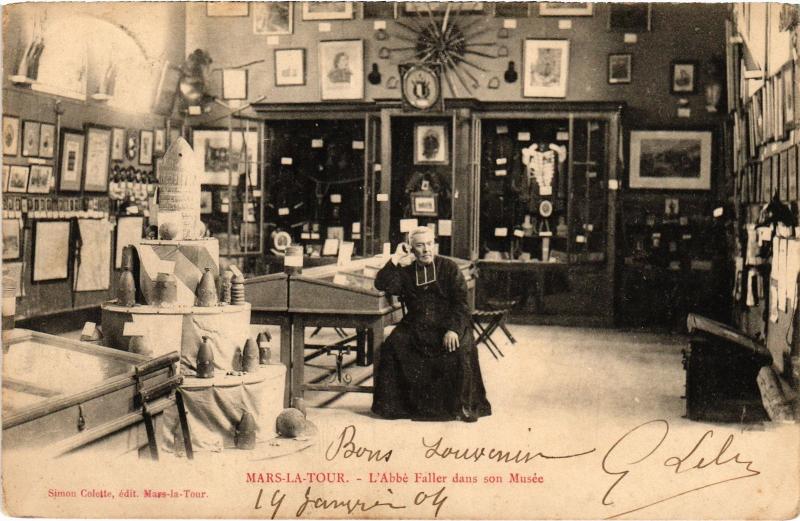 Carte postale ancienne Mars la Tour Abbe Faller dans son Musee à Mars-la-Tour