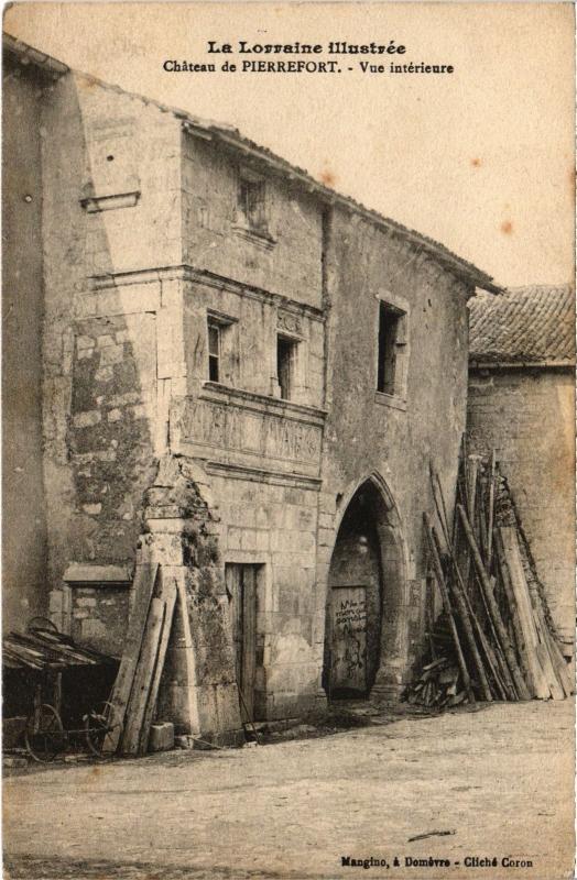 Carte postale ancienne Pierrefort le chateau vue interieure