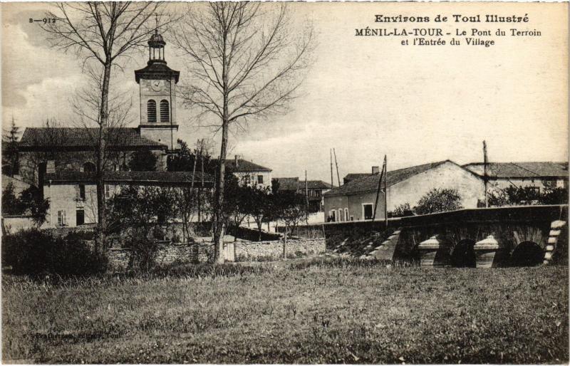 Carte postale ancienne Menil Pont du Terroin