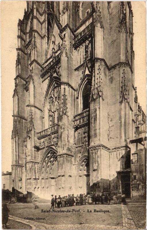 Carte postale ancienne St Nicolas du Port la Basilique