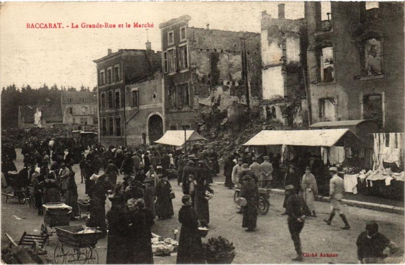Carte postale ancienne Baccarat Grande Rue et le marche à Baccarat