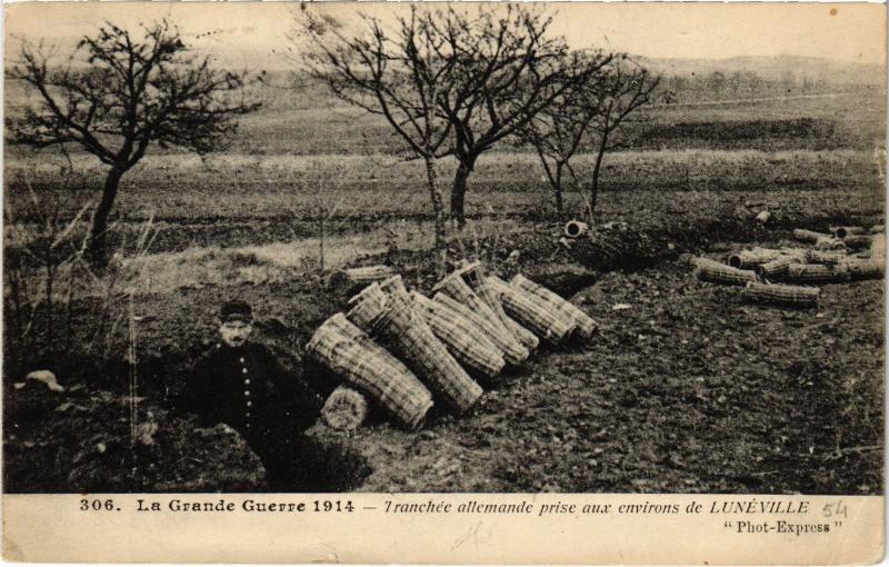 Carte postale ancienne Luneville tranchee allemande