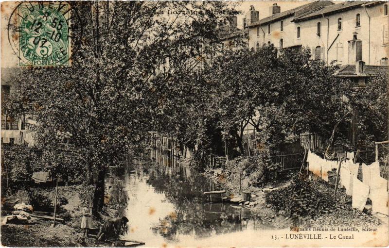 Carte postale ancienne Luneville le Canal
