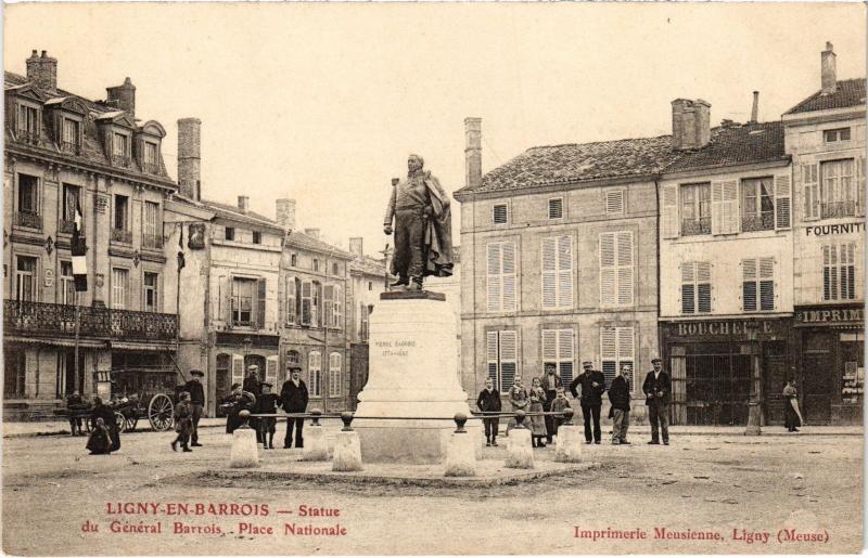 Carte postale ancienne Ligny Statue du General Barrois