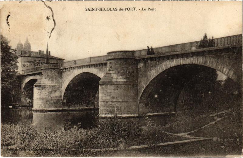 Carte postale ancienne St Nicolas du Port le pont