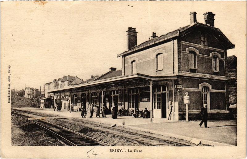 Carte postale ancienne Briey la gare