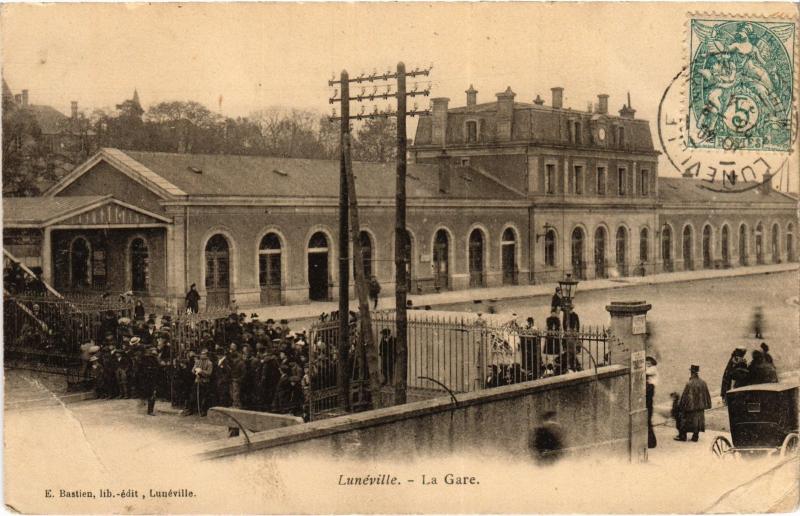 Carte postale ancienne Luneville la gare