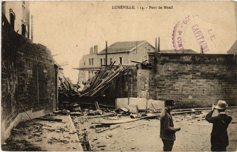Carte postale ancienne Luneville Pont de Menil