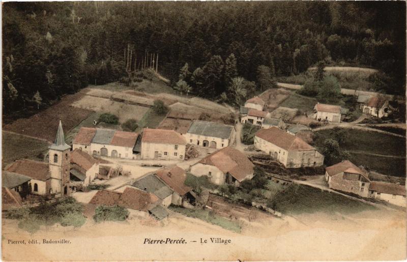 Carte postale ancienne Pierre Percee le village