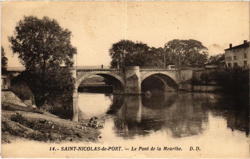 Carte postale ancienne St Nicolas du Port Pont de la Meurthe