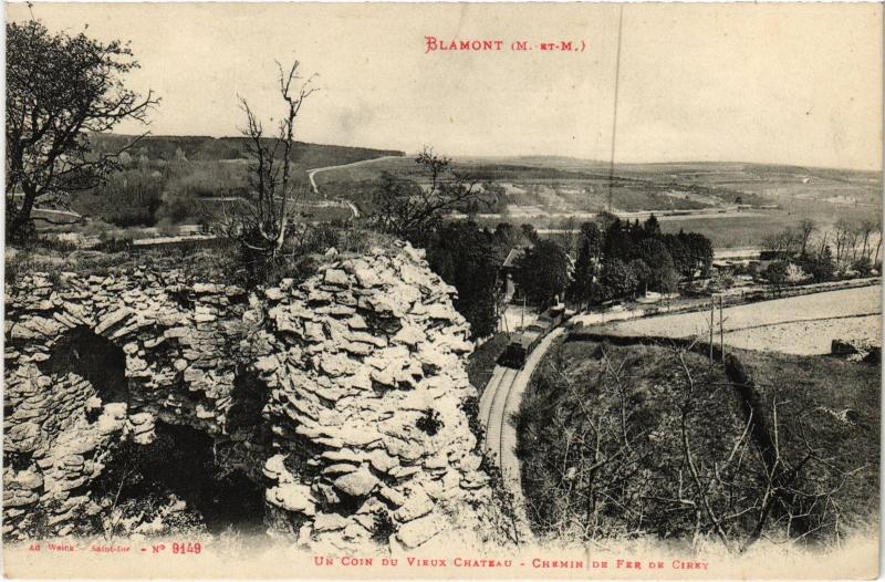 Carte postale ancienne Blamont un coin du vieux chateau