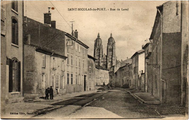 Carte postale ancienne St Nicolas du Port Rue de Laval