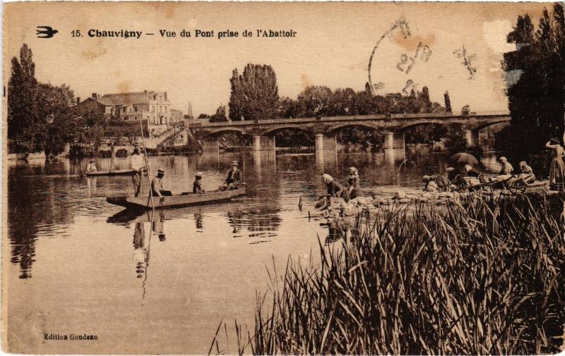 Carte postale ancienne Chauvigny vue du Pont