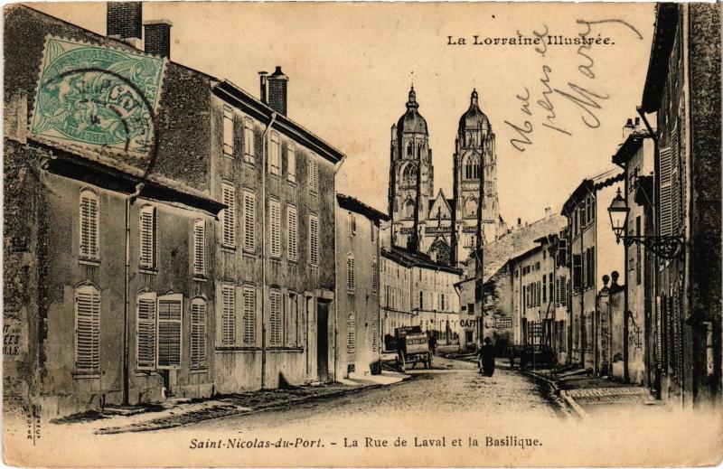 Carte postale ancienne St Nicolas du Port Rue de Laval et la Basilique