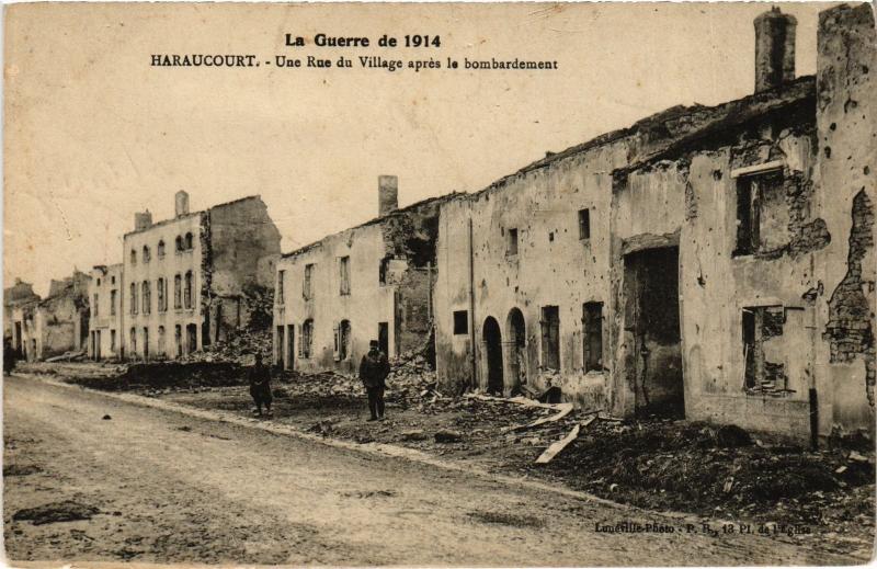 Carte postale ancienne Haraucourt une rue du village à Haraucourt