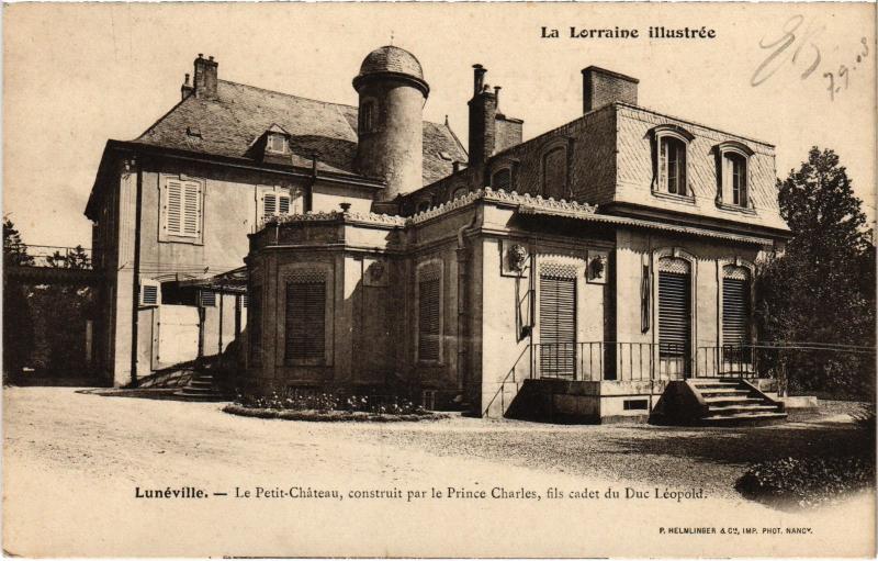 Carte postale ancienne Luneville le chateau