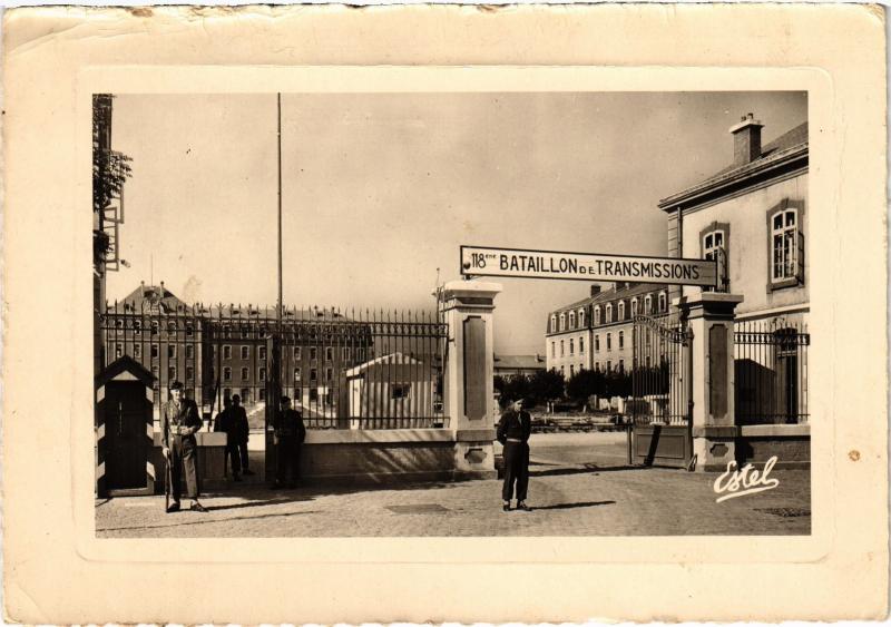 Carte postale ancienne Nancy Caserne Molitor à Nancy