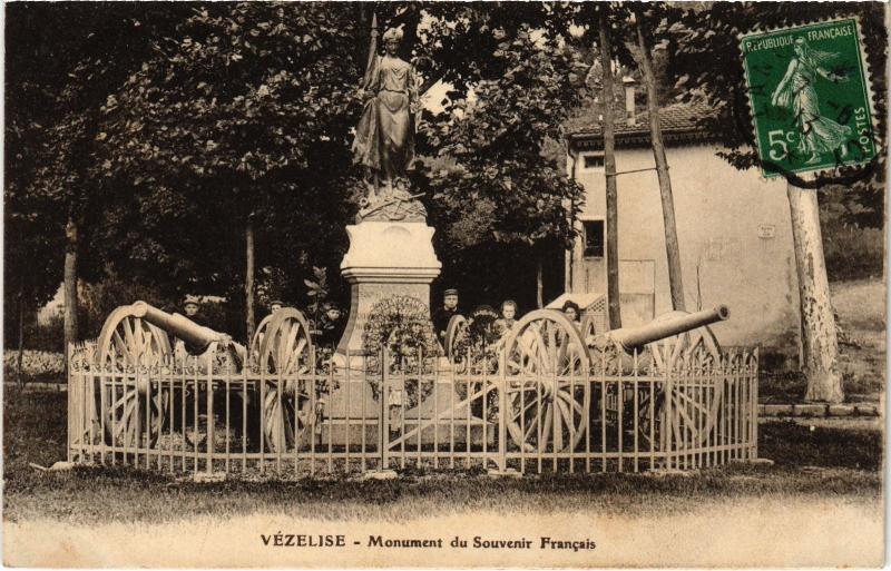 Carte postale ancienne Vezelise Monument du Souvenir Francais