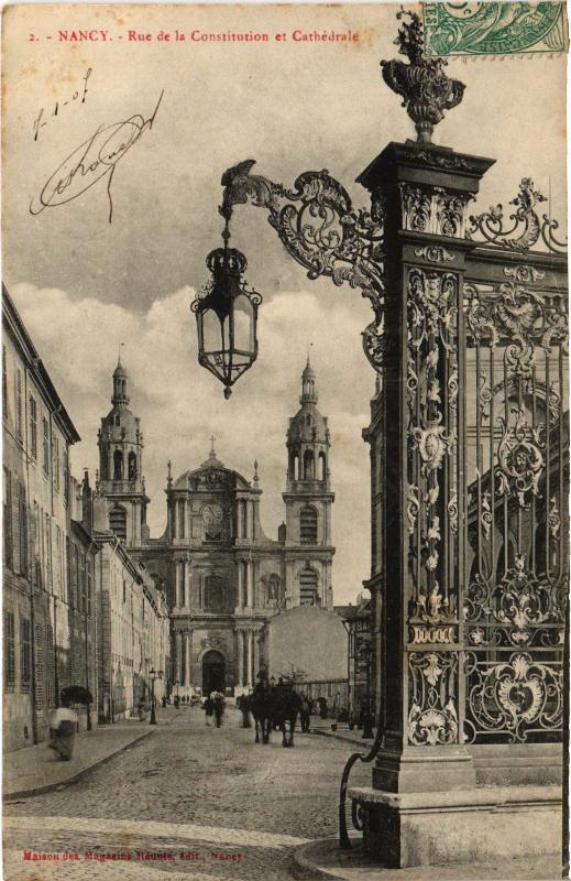 Carte postale ancienne Nancy Rue de la Constitution et Cathedrale à Nancy