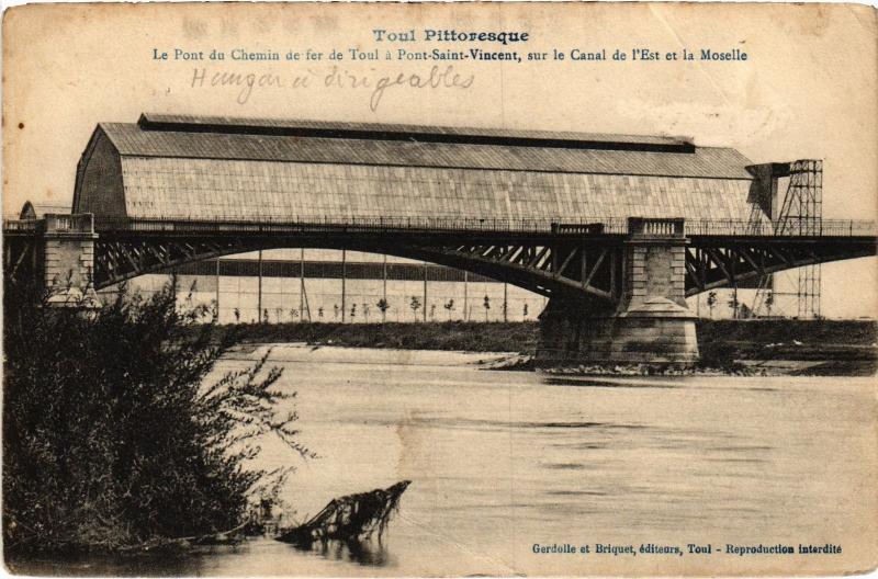 Carte postale ancienne Toul Pont du Chemin de fer