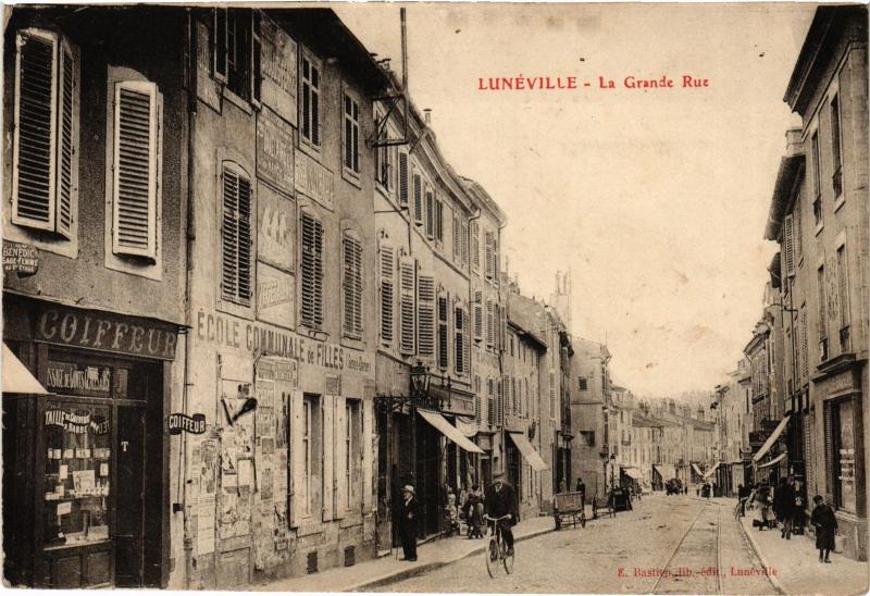 Carte postale ancienne Luneville Grande Rue