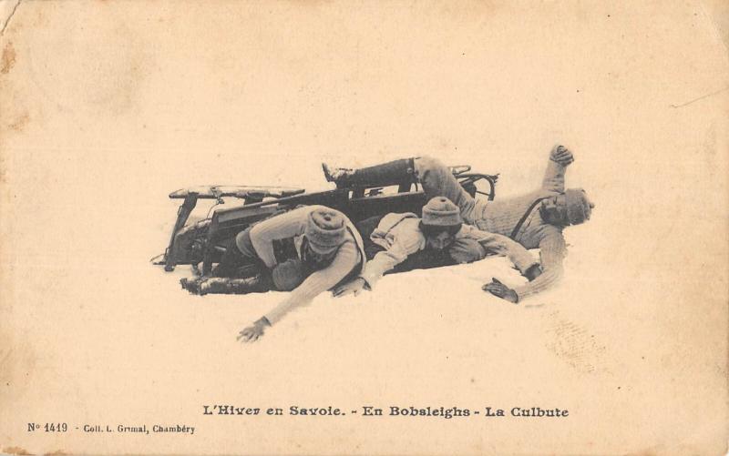 Carte postale ancienne L'Hiver En Savoie - En Bobsleighs - La Culbute