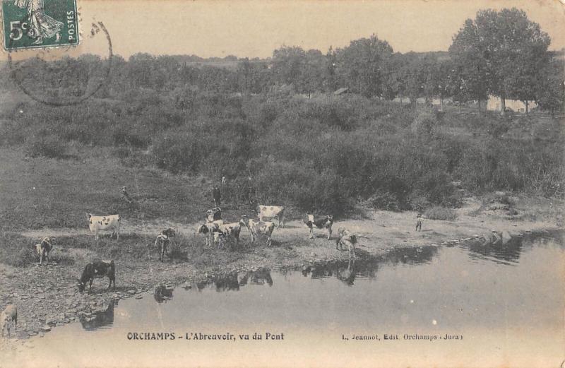 Carte postale ancienne Orchamps - L'Abreuvoir - Vu Du Pont à Orchamps