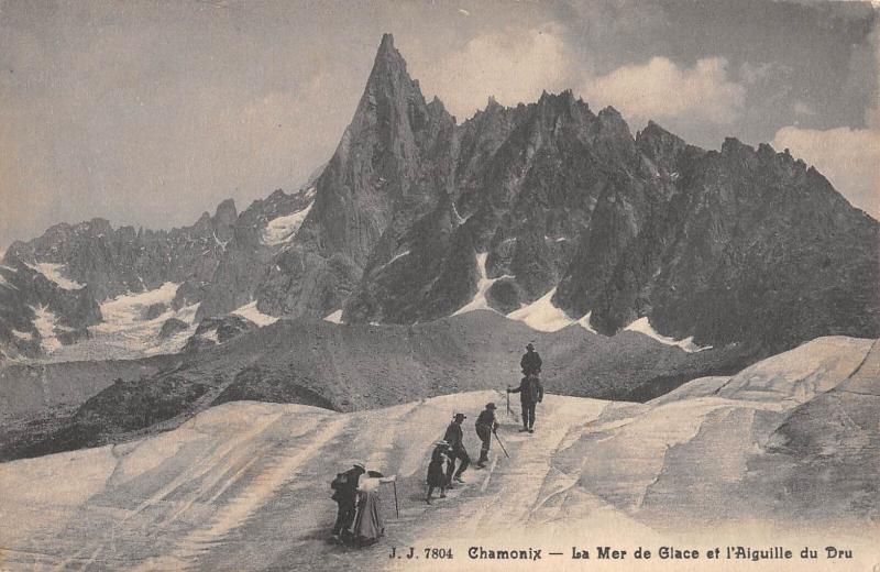 Carte postale ancienne Chamonix - La Mer De Glace Et Aiguille Du Dru