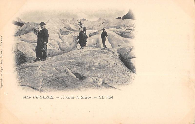 Carte postale ancienne Mer De Glace - Traversee Du Glacier