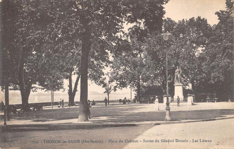 Carte postale ancienne Thonon Les Bains - Place Du Chateau à Thonon-les-Bains