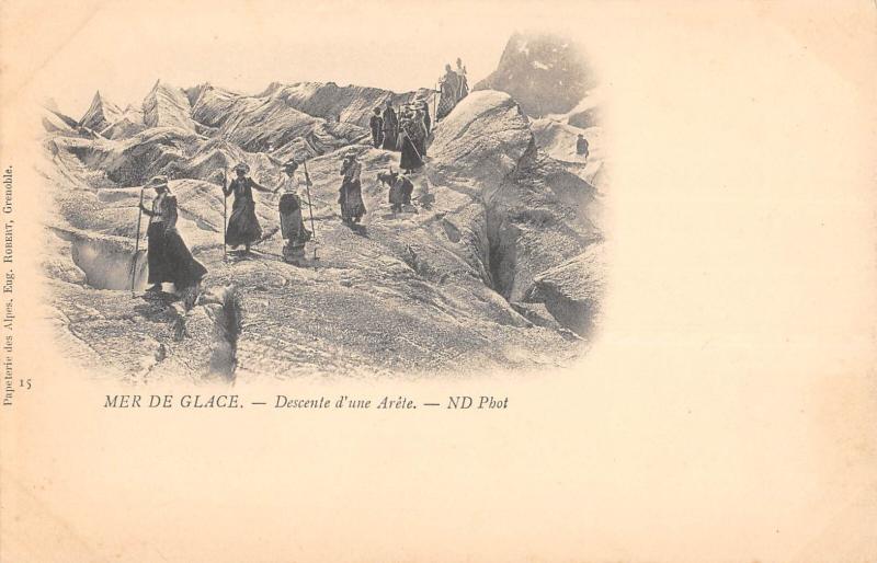 Carte postale ancienne Mer De Glace - Descente D'Une Arete