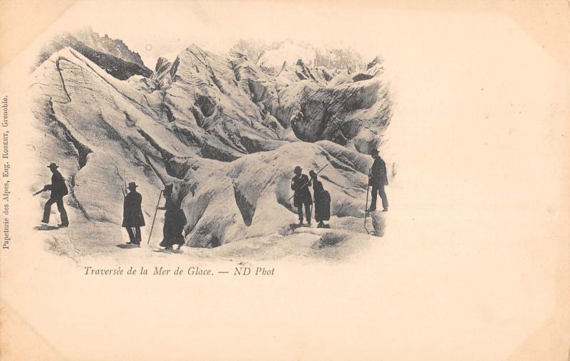 Carte postale ancienne Chamonix - Traversee De La Mer De Glace