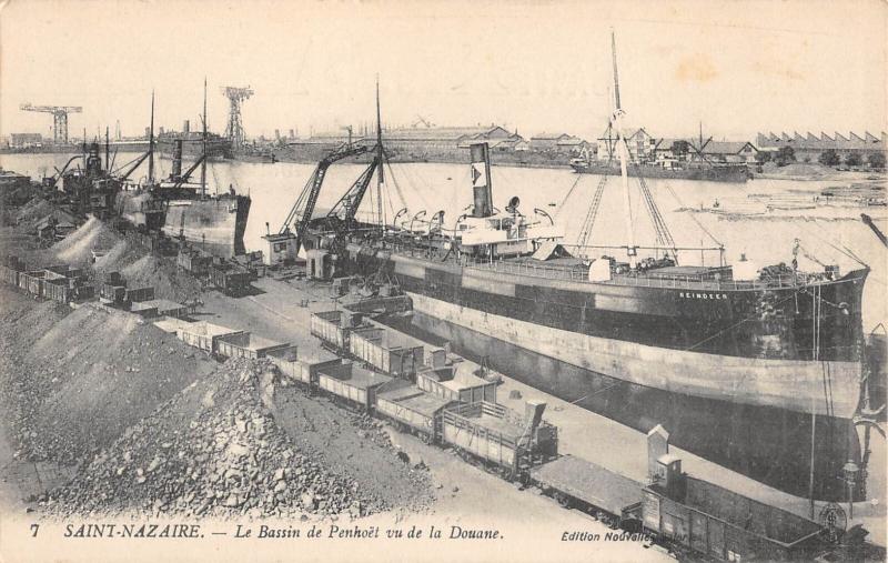 Carte postale ancienne Marine - Paquebot - Saint Nazaire - Bassin De Penhoet - Vu De La Douane