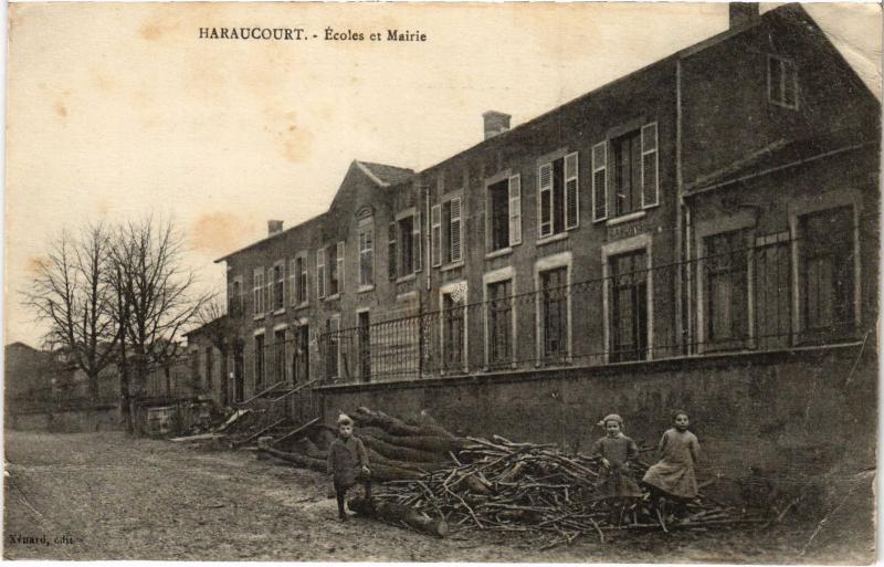 Carte postale ancienne Haraucourt Ecoles et Mairies à Haraucourt