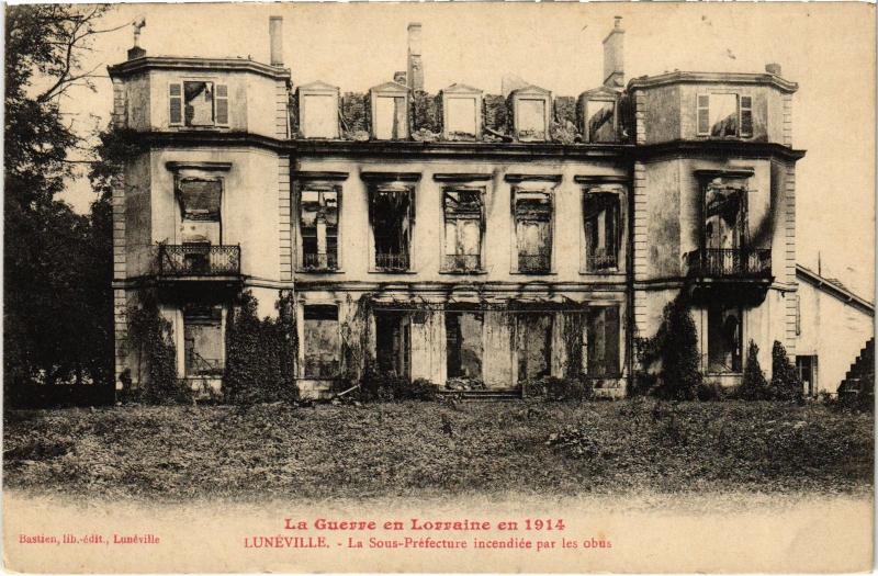 Carte postale ancienne Luneville Sous Prefecture