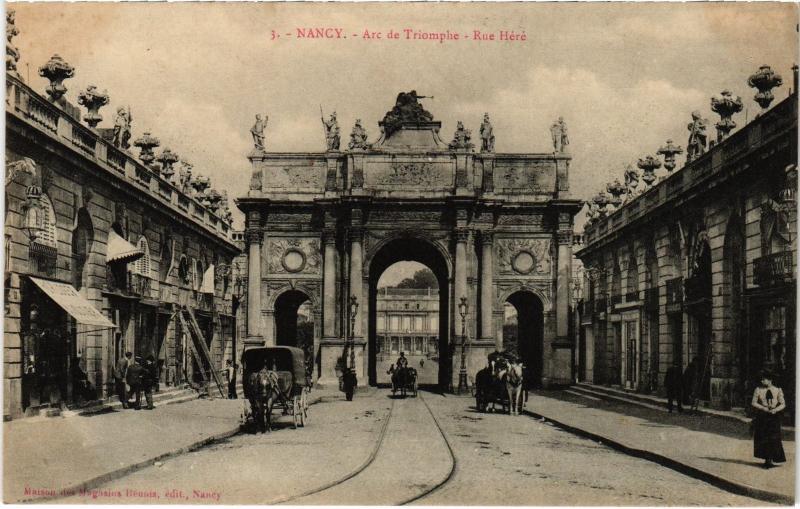 Carte postale ancienne Nancy Arc de Triomphe Rue Here à Nancy
