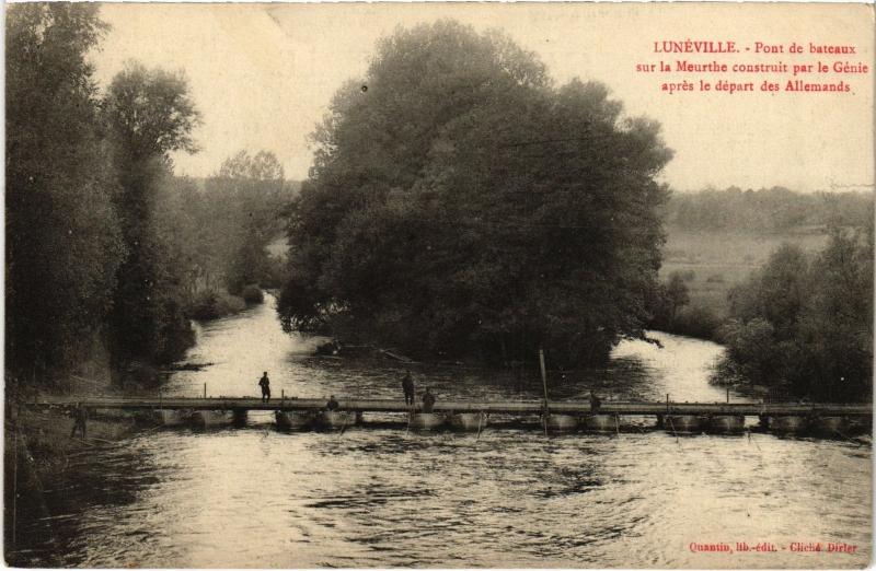 Carte postale ancienne Luneville Pont de bateaux