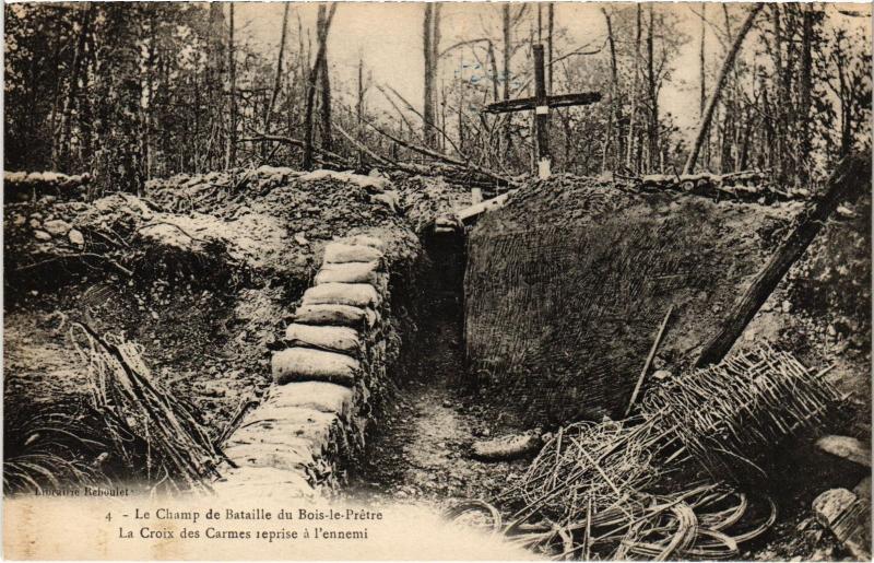 Carte postale ancienne Champ de Bataille du Bois le Pretre