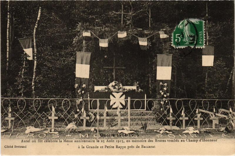 Carte postale ancienne Braves tombes au Champ d'Honneur