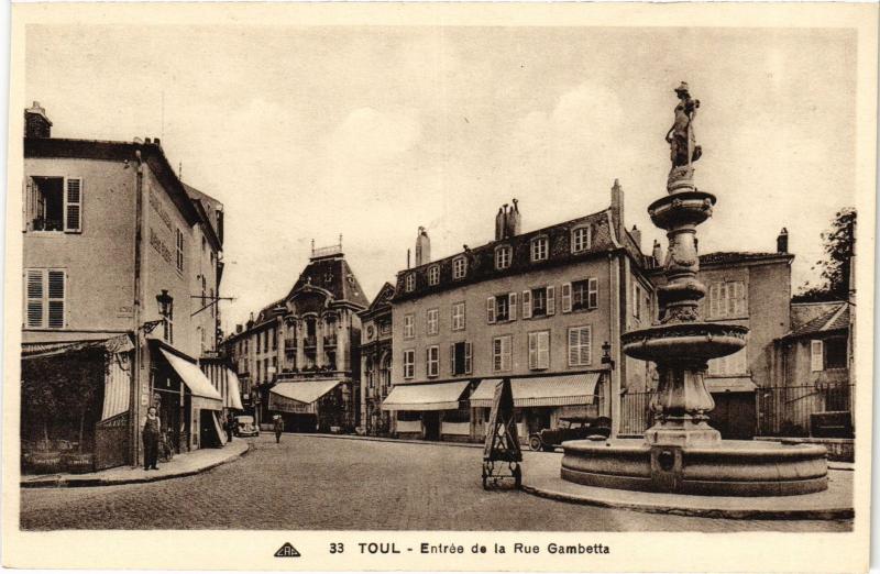 Carte postale ancienne Toul entree de la Rue Gambetta