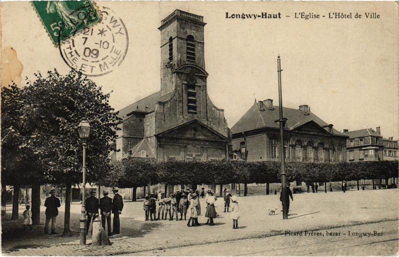 Carte postale ancienne Longwy eglise Hotel de Ville à Longwy