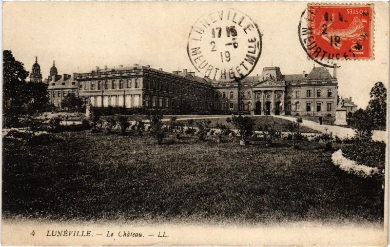Carte postale ancienne Luneville le chateau