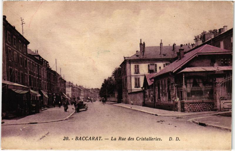 Carte postale ancienne Baccarat Rue des Cristalleries à Baccarat