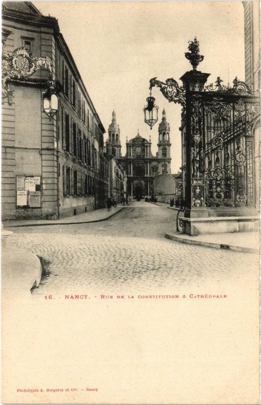 Carte postale ancienne Nancy Rue de la Constitution et Cathedrale à Nancy