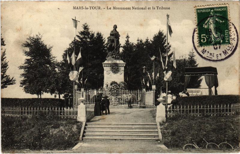 Carte postale ancienne Mars la Tour Monument National et la Tribune à Mars-la-Tour