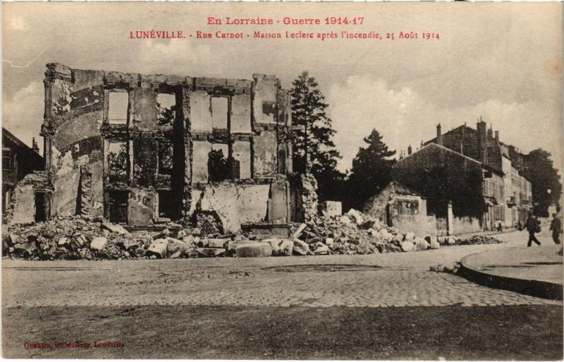 Carte postale ancienne Luneville Rue Carnot