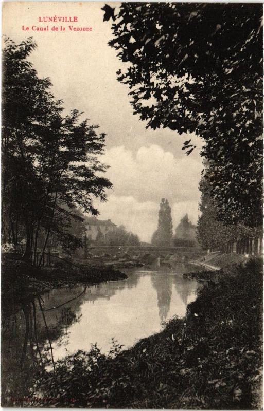 Carte postale ancienne Luneville Canal de la Vezouse