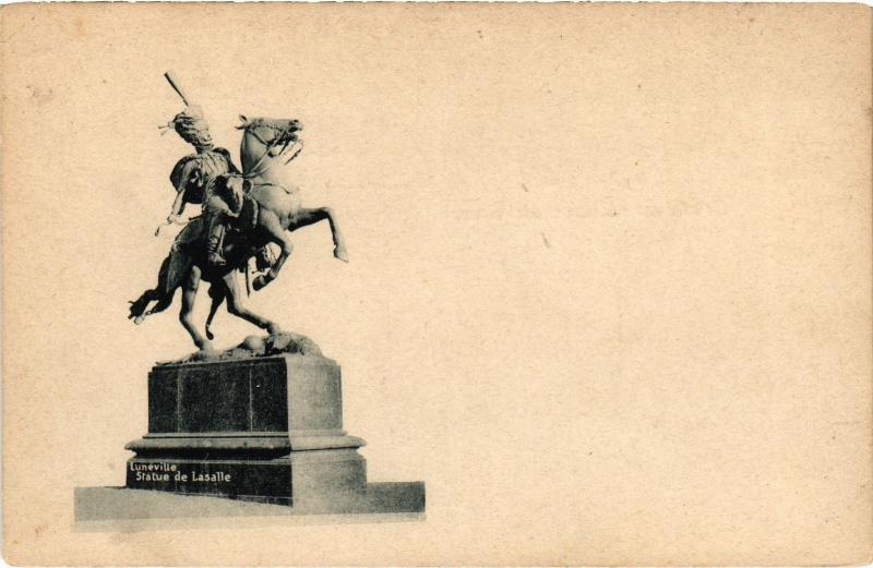 Carte postale ancienne Luneville Statue de Lasalle