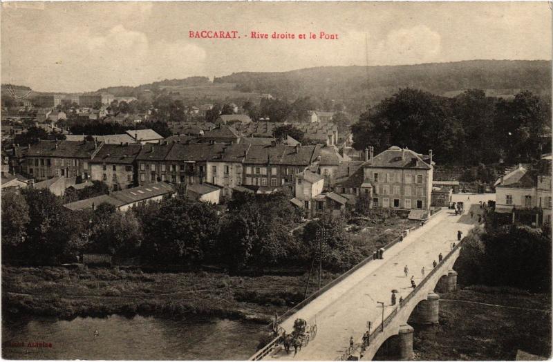 Carte postale ancienne Baccarat Rive droite et le Pont à Baccarat
