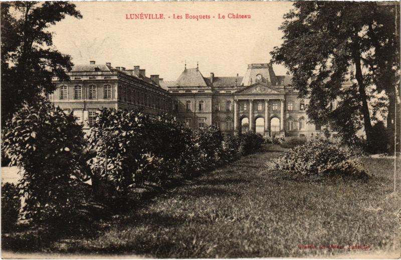 Carte postale ancienne Luneville les Bosquets le chateau